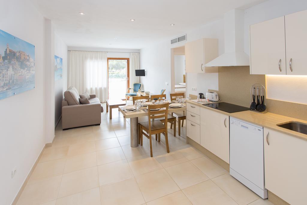 Apartamentos Sofia Es Canar  Bagian luar foto