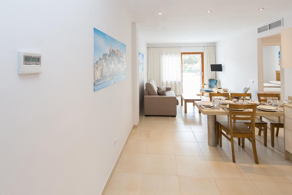 Apartamentos Sofia Es Canar  Bagian luar foto